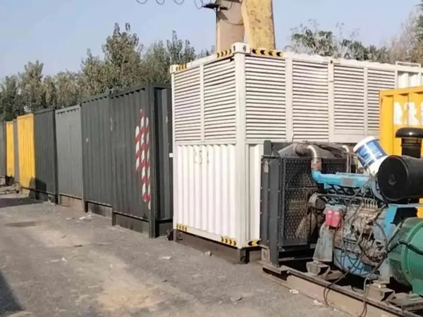 灵璧200KW柴油发电机机组每小时油耗是多少？